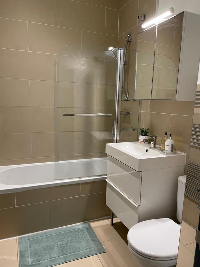2 Bed Apartment Close To City Centre Cardiff Ngoại thất bức ảnh