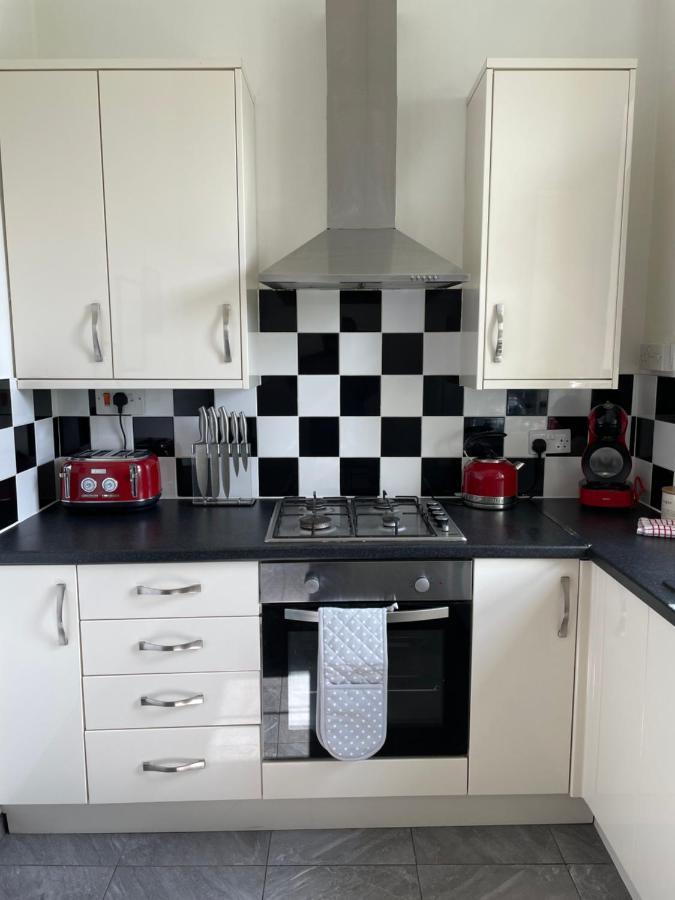 2 Bed Apartment Close To City Centre Cardiff Ngoại thất bức ảnh