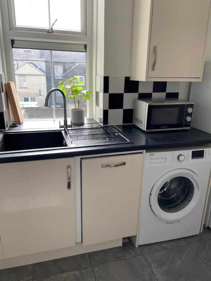 2 Bed Apartment Close To City Centre Cardiff Ngoại thất bức ảnh